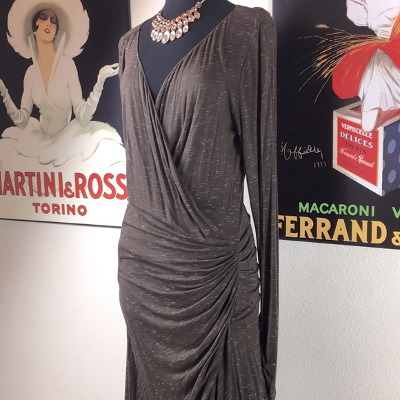 Max Studio Faux Wrap Dress with Ruching waist S-L - Picture 3 of 9